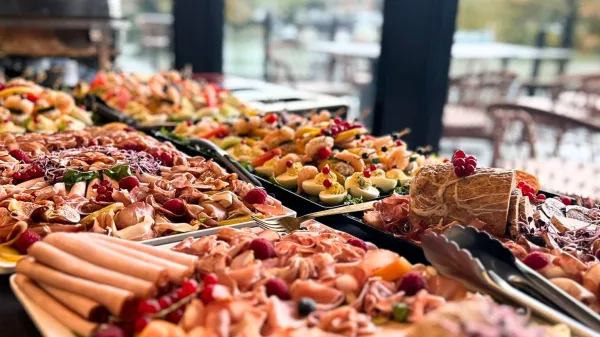 1-buffet-charcuterie.jpg